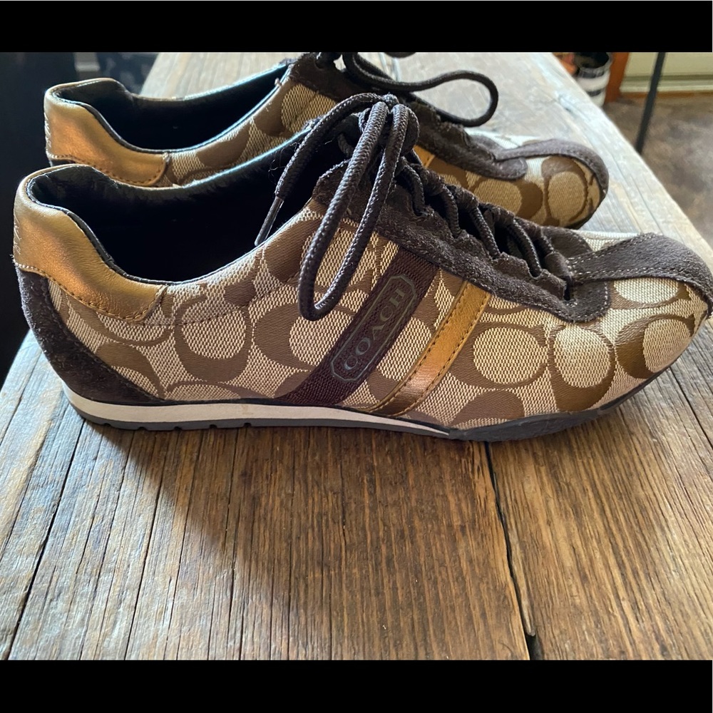 Coach Signature  Print Katelyn Q170 Size 6 Shoe